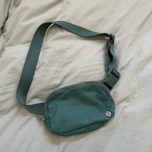 Lulu belt bag